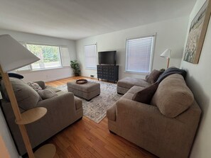 Living area - In the Heart of Hartland (Hartland)
