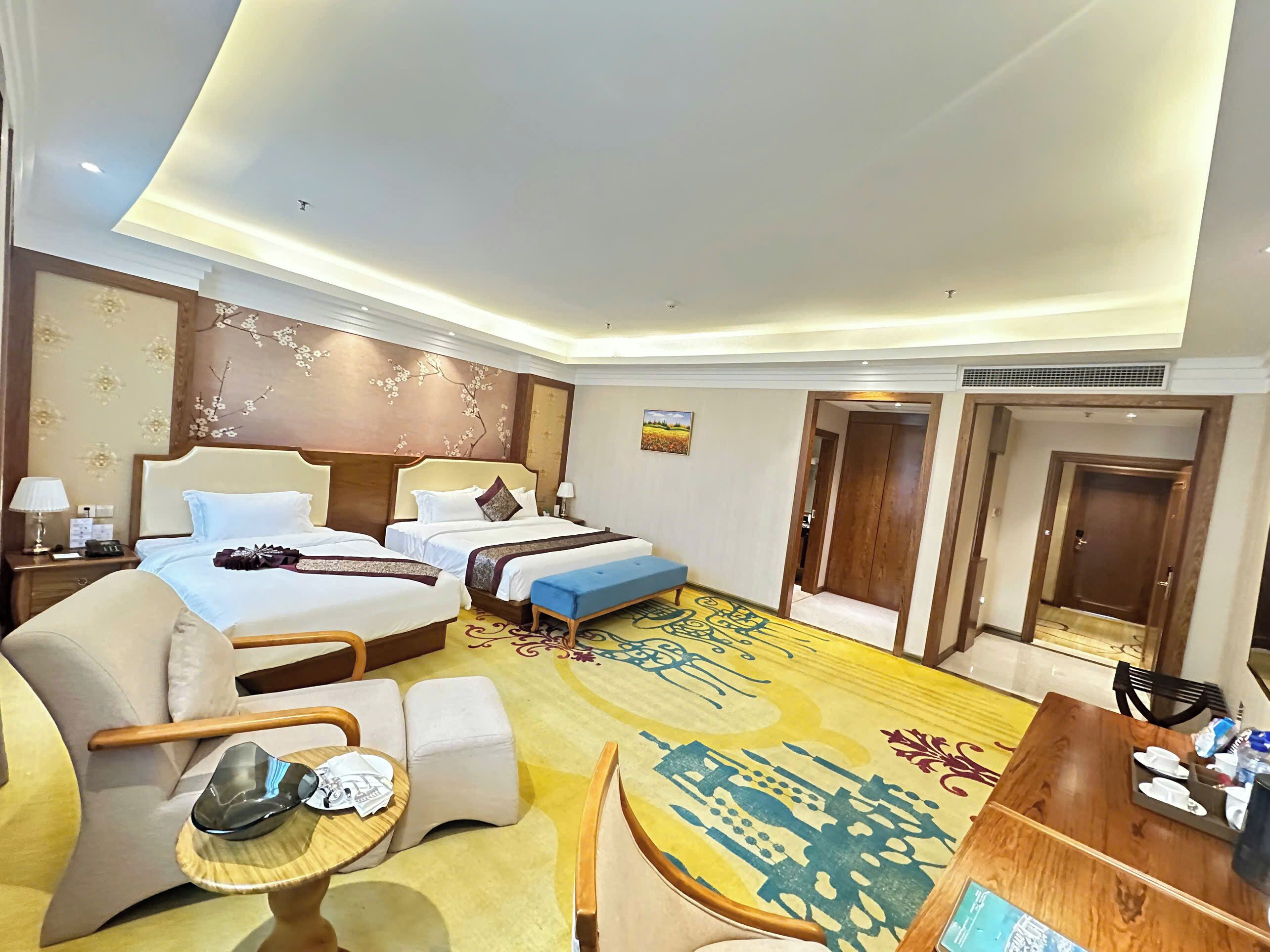 Phòng đôi Deluxe | Két bảo mật tại phòng, bàn, bàn ủi/dụng cụ ủi quần áo 