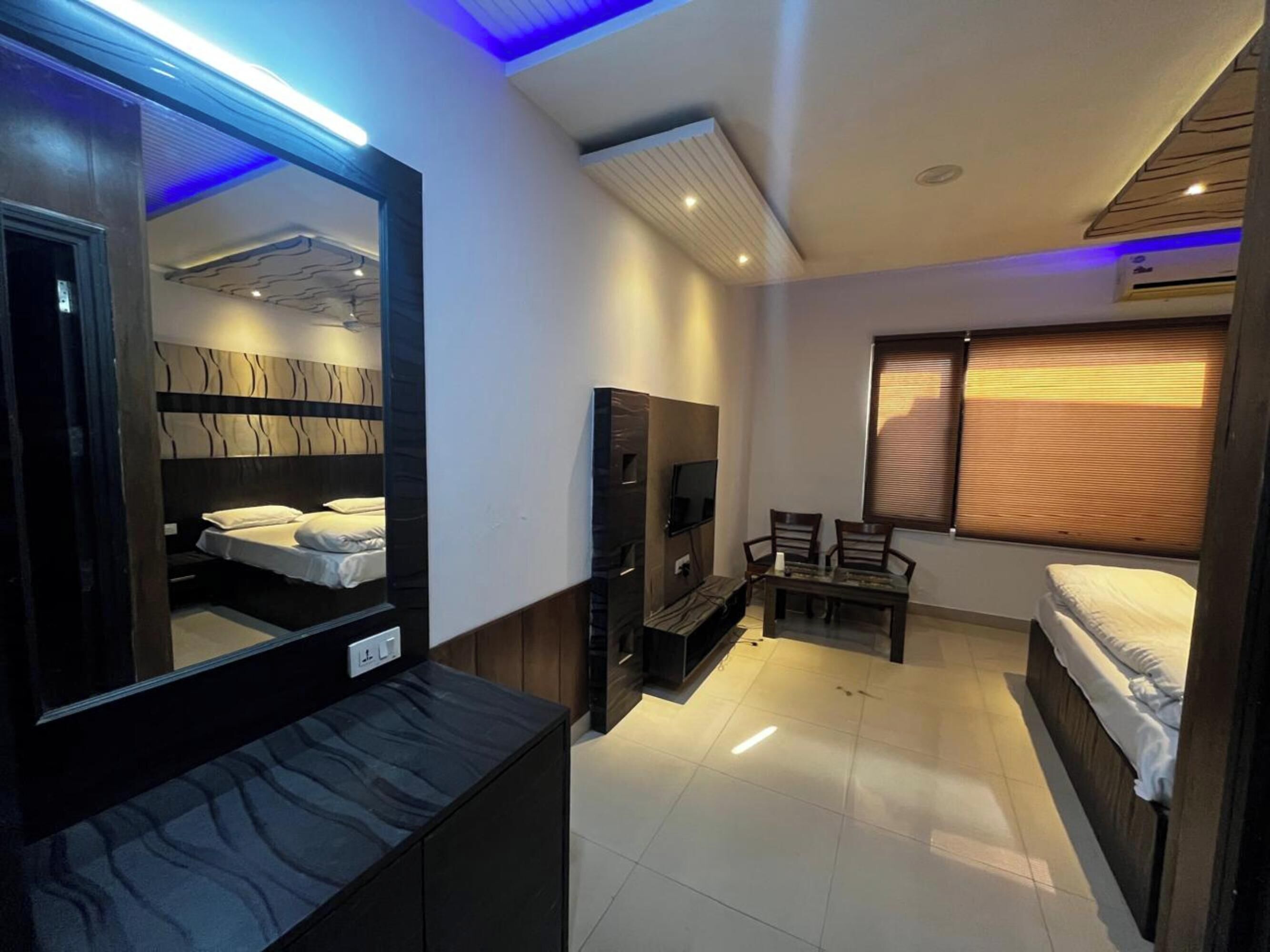 Superior Double Room, City View | Interior detail