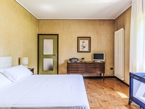 2 室のベッドルーム、旅行用ベビーベッド、WiFi (無料)