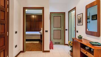 2 Schlafzimmer, Reisekinderbett, kostenloses WLAN