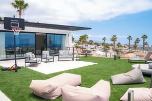 Terrace/patio - Luxury 5-Bed Villa with Heated Pool, Rooftop Terrace & Sea Views (Callao Salvaje)