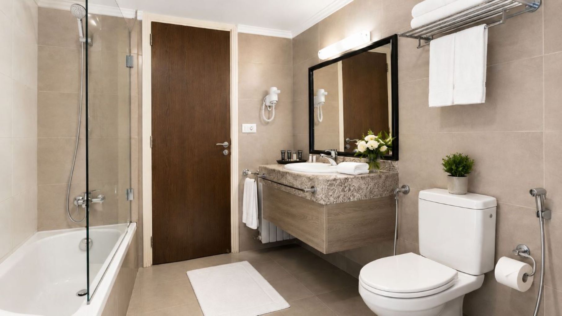 Chambre Familiale, vue montagne | Salle de bain