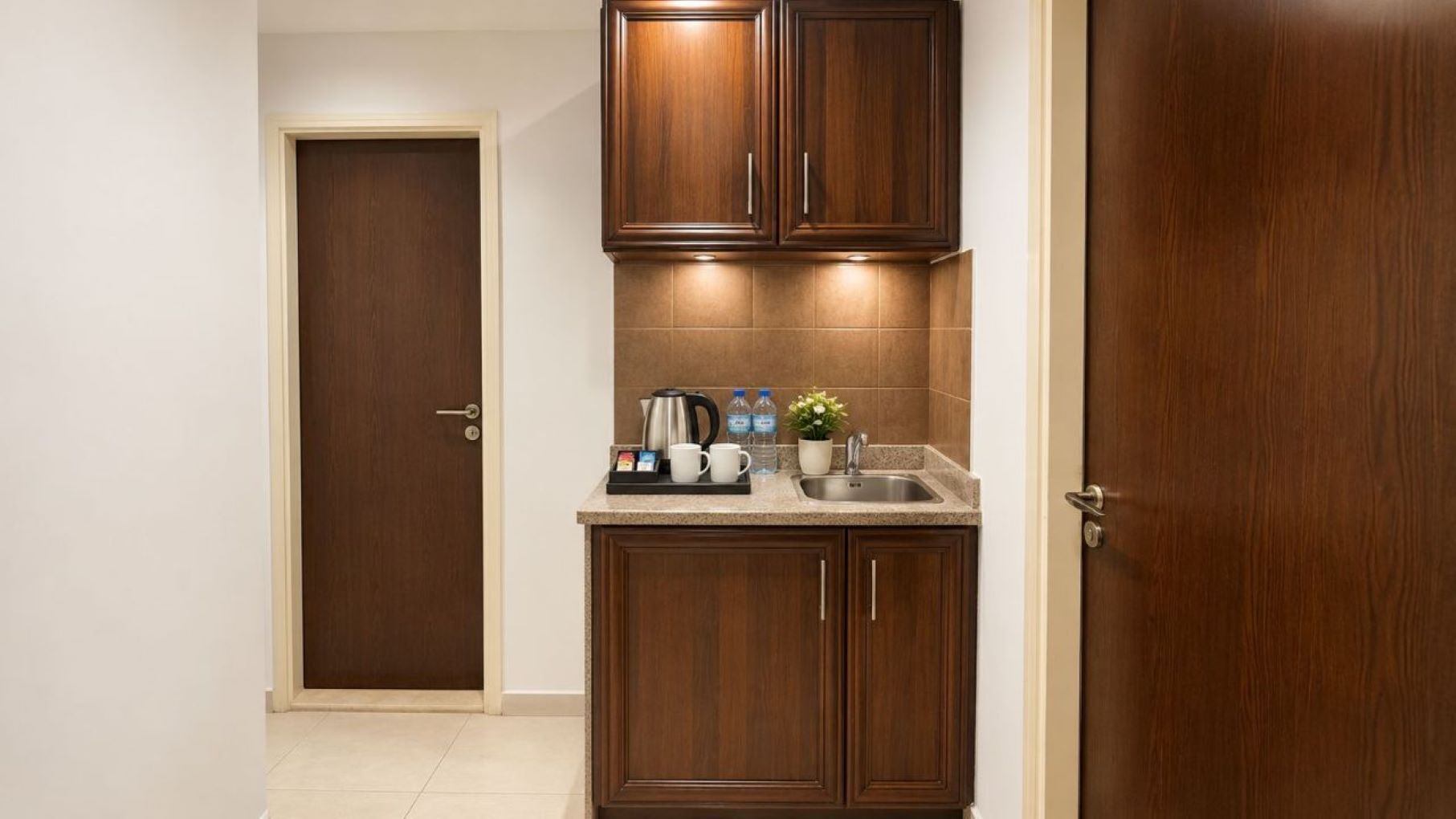 Habitación familiar, vista a la montaña | Cocineta privada | Cafetera y tetera y tetera eléctrica 