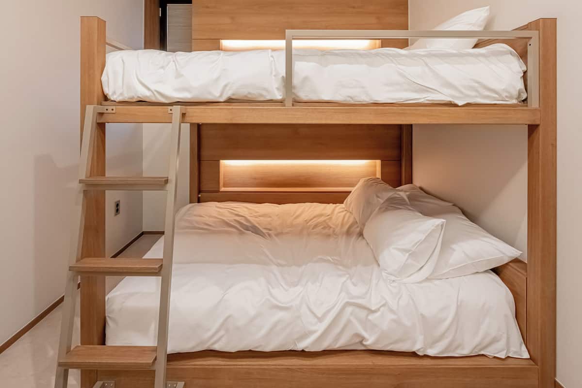 Habitación familiar con 1 cama matrimonial o 2 individuales, para no fumadores (209) | Escritorio, espacio para trabajar con laptop y wifi gratis