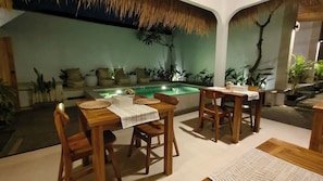 Outdoor dining - Pondok Saren Agung Nusa Dua (Badung)