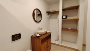 Standard Double Room | Bathroom - Pondok Saren Agung Nusa Dua (Badung)