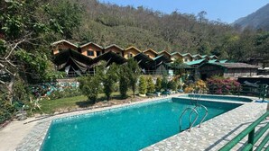 Outdoor pool - Cradle of Life (Rishikesh)