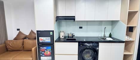Frigobar, placa de cocina