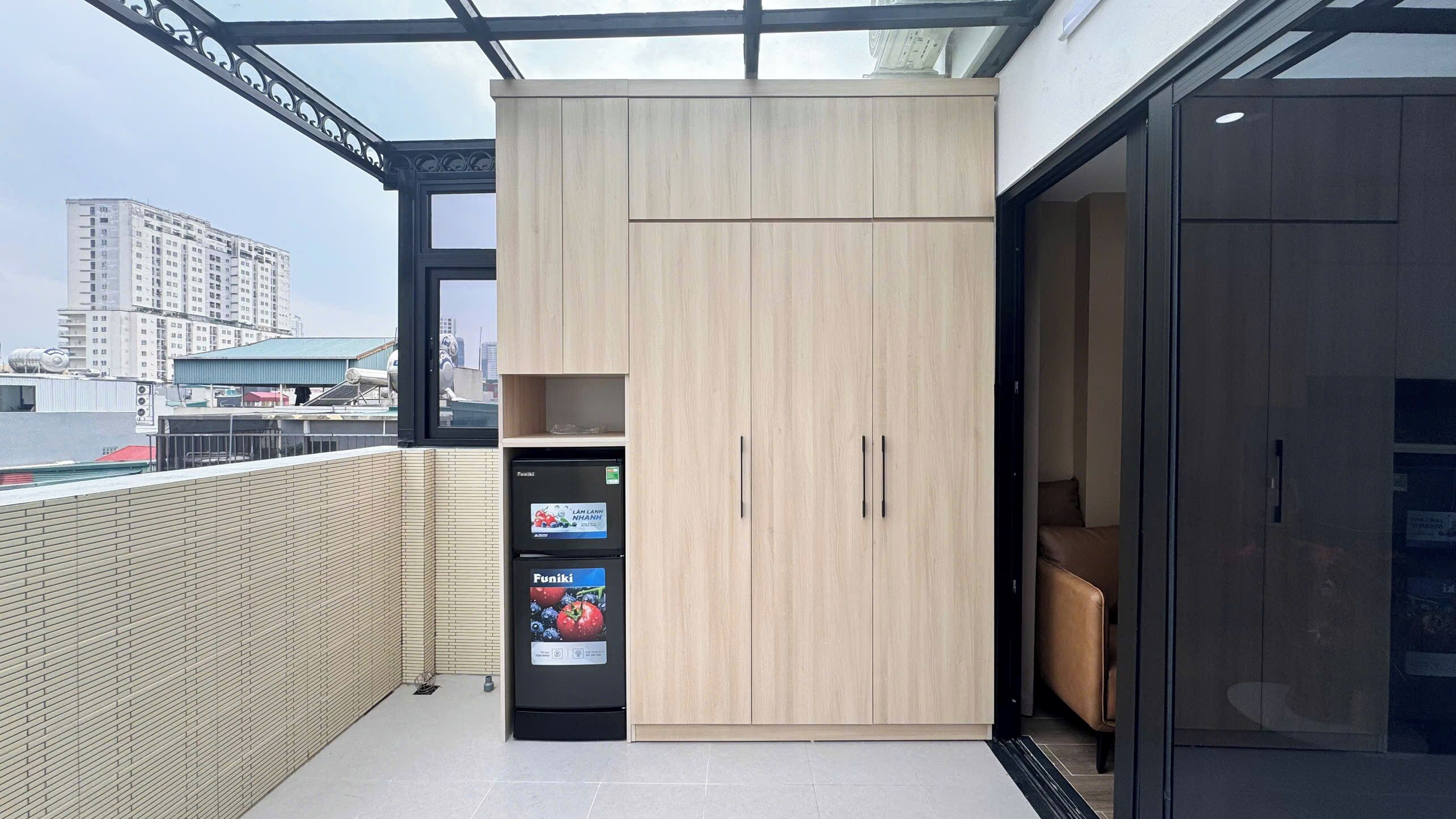 Habitación familiar, patio, vistas a la ciudad | Jardines del alojamiento