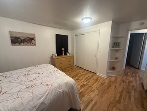 2 bedrooms, bed sheets