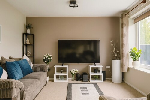 Comfortable Two-Bedroom Home in St. Dials, Cwmbran