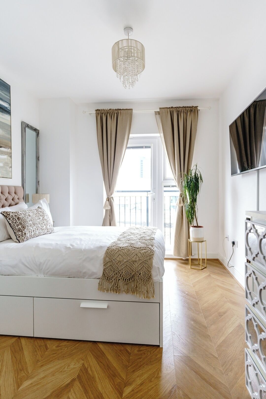 2 Schlafzimmer, Schreibtisch, Bügeleisen/Bügelbrett, WLAN