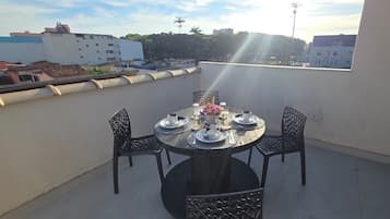 Suite estudio Deluxe, vistas a la montaña | Terraza o patio