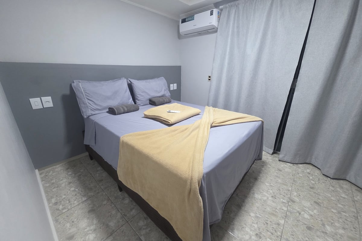 Deluxe Studio Suite, Mountain View | Desk, blackout drapes, iron/ironing board (on request), WiFi (free)