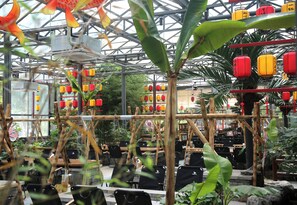 Tempat makan outdoor