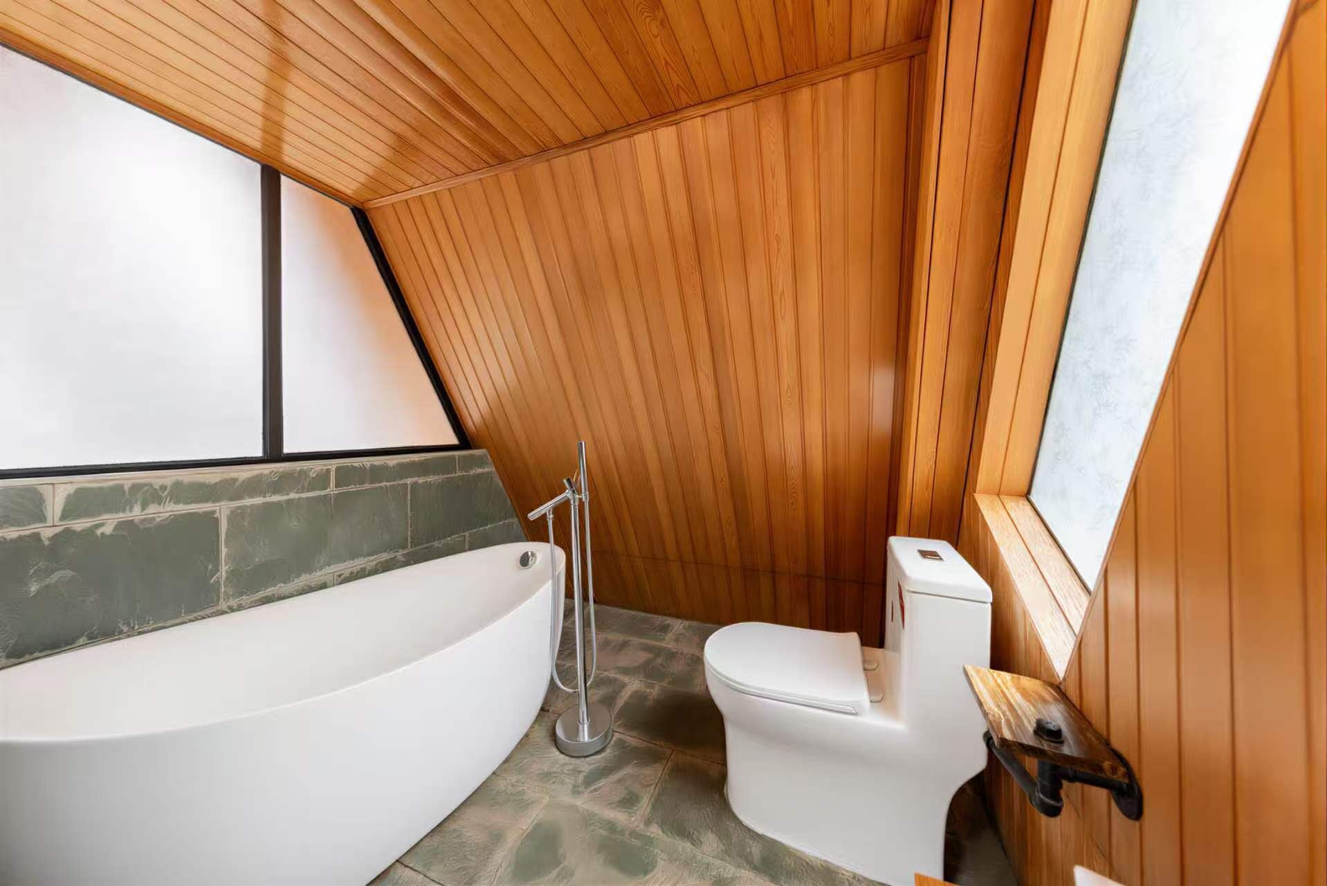 Family Studio, Courtyard View | Bathroom