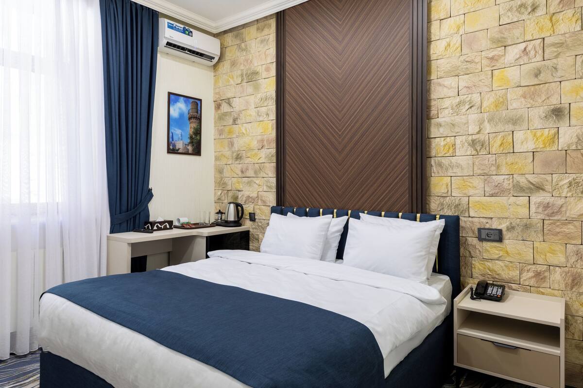 Standard Double or Twin Room, City View | Hypo-allergenic bedding available, minibar, in-room safe, desk