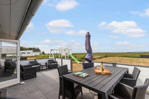 Outdoor dining - 84328 Ebeltoft - Gåsehagevej 7 (Øer Strand)