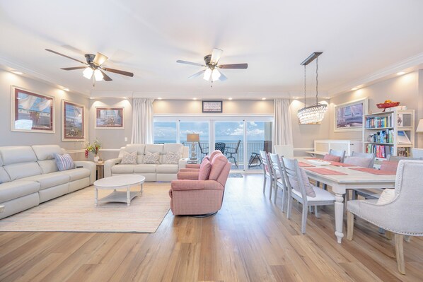 Interior - Westwind 901 | Gulf-Front Corner Condo (Gulf Shores)