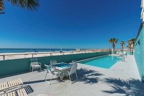 Pool - Westwind 901 | Gulf-Front Corner Condo (Gulf Shores)
