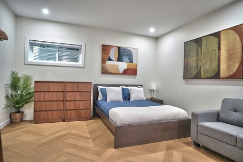 Boutique Studio, Spa Bath & Parking, Sleeps 2