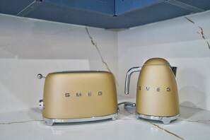 Kaffe og/eller kaffemaskine