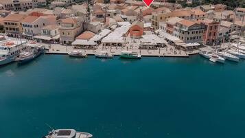 Deluxe Apartment, Canal View | Marina