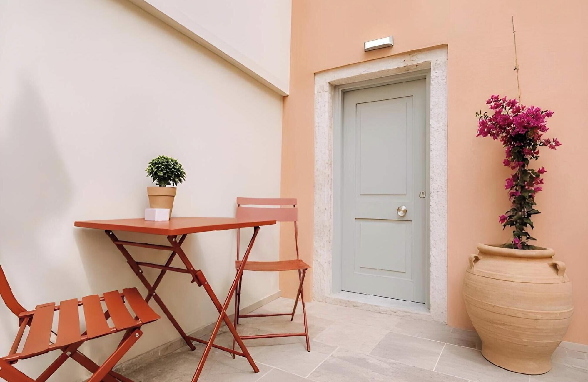 Apartamento Deluxe, vistas al canal | Restaurante al aire libre