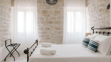 Appartement Deluxe, vue canal | Rideaux occultants, chambres insonorisées, Wi-Fi gratuit