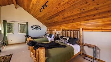 6 bedrooms, desk, iron/ironing board, travel crib