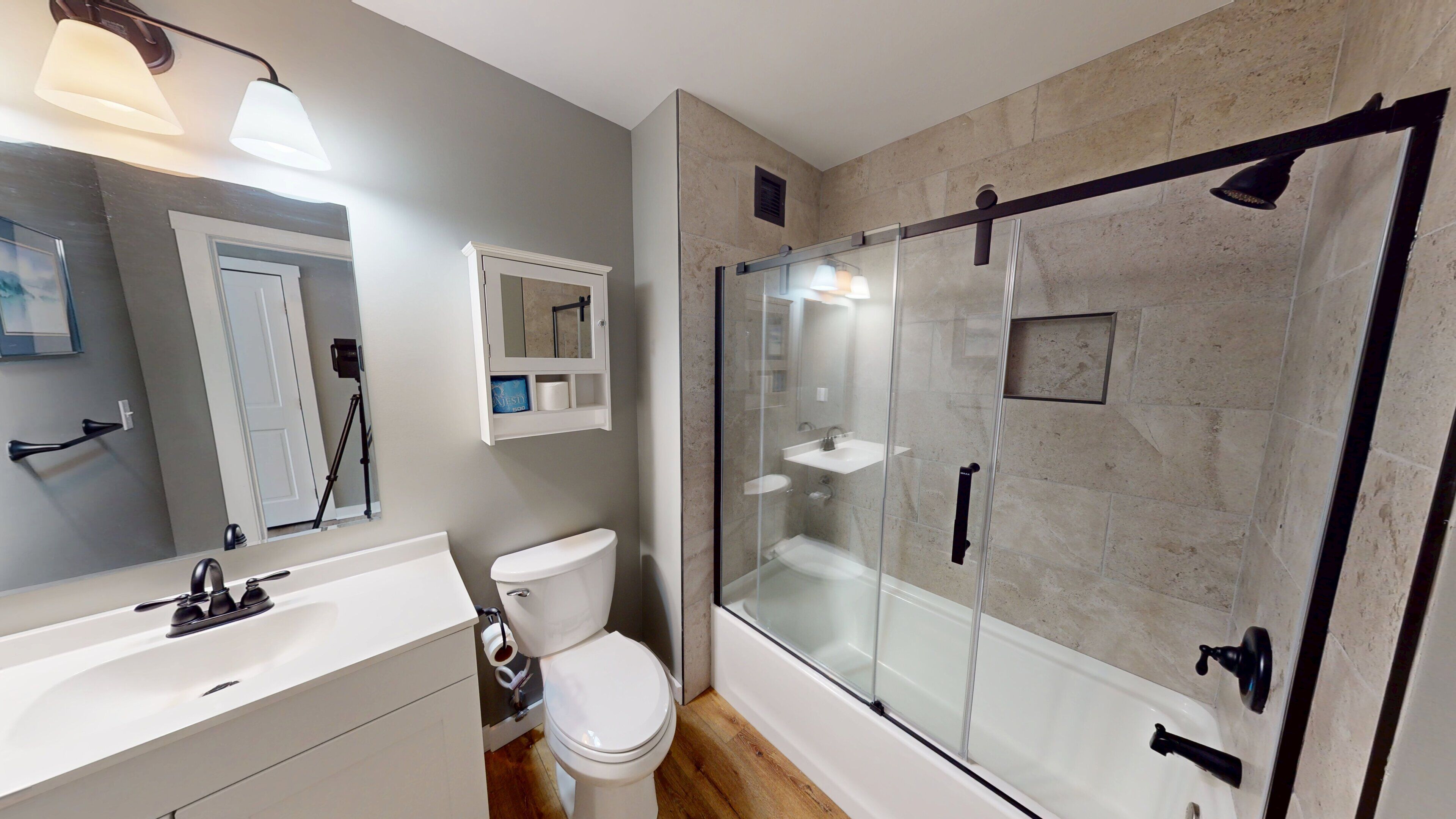 Douche, serviettes fournies