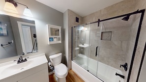 Douche, serviettes fournies