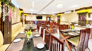 Restaurant - Ambika Inn - near Temple & Sea Beach (Puri)
