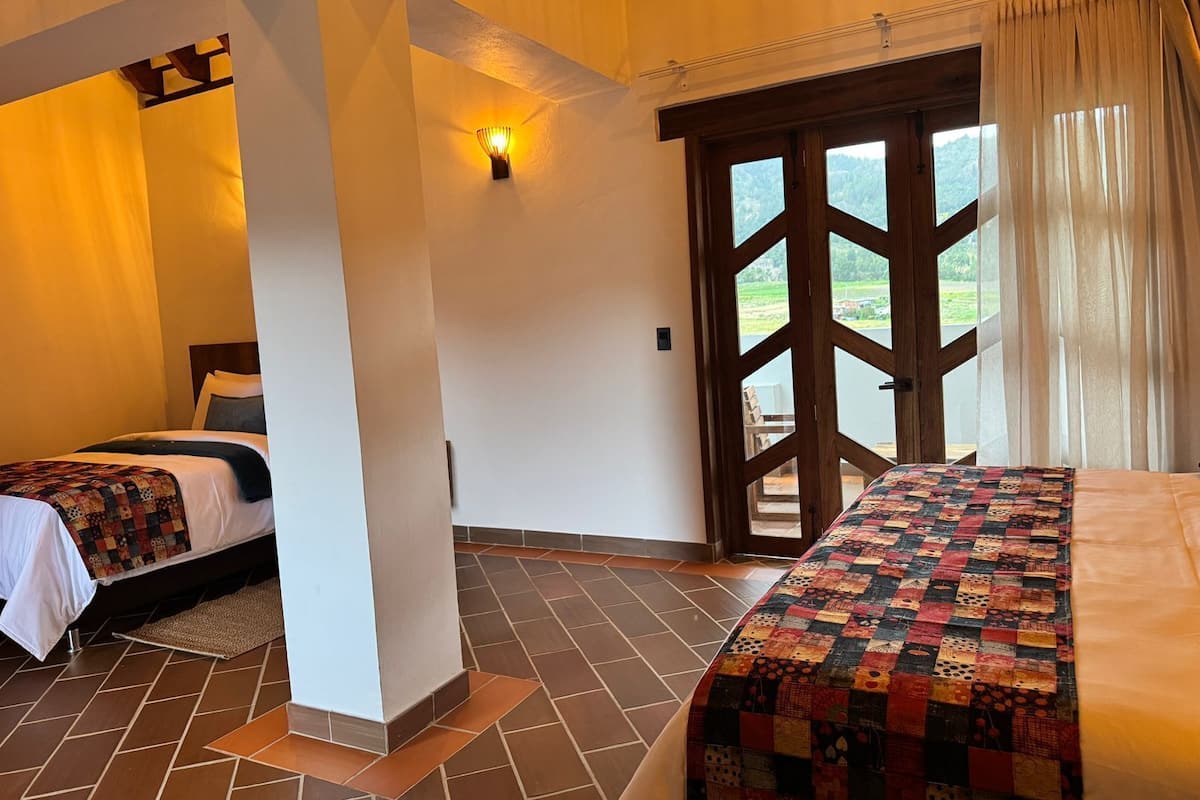 Standard Quadruple Room, Mountain View