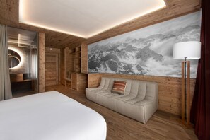 Comfort Double Room, Mountain View | In-room safe, blackout curtains, soundproofing, free WiFi - The Ski Lodge (Val de Bagnes)
