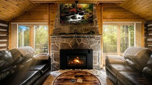 Living area - Cozy Cabin, Sauna! Hot Tub! Filtered Lake Views! (Oakland)