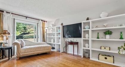 Very spacious, Nicely furnished 1-bedroom condo in peaceful Avondale Estates