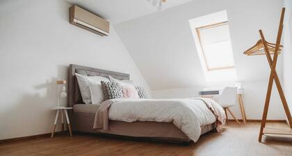 Central Loft in Old Town - AC & Netflix