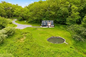 Exterior - Tiny House in the Orchard; a Romantic Stay for two (Swanton)