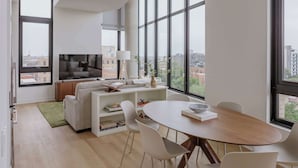 Unclassified image, 5 of 39, button - Luxury Penthouse Collection PH4 - Fulton Market (Chicago)