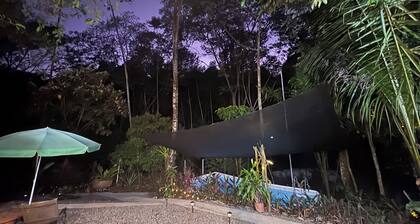 Cottage with a pool and natural surroundings—just 20 minutes from the beaches and Manuel Antonio Park!
