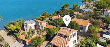 Family House, 3 Bedrooms, 2 Bathrooms (Villa Janela Escape & Retreat, 30m) | Exterior