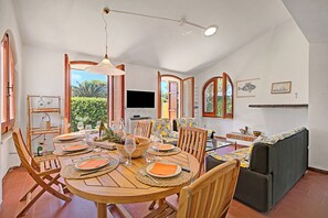 Rumah Keluarga, 3 kamar tidur, 2 kamar mandi (Villa Janela Escape & Retreat, 30m) | Tempat makan