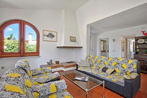 Casa familiar, 3 habitaciones, 2 baños (Villa Janela Escape & Retreat, 30m) | Área de sala de estar