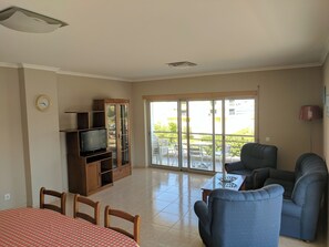 Living area - 3 Bedroom Praia da Rocha Apartment (Portimão)