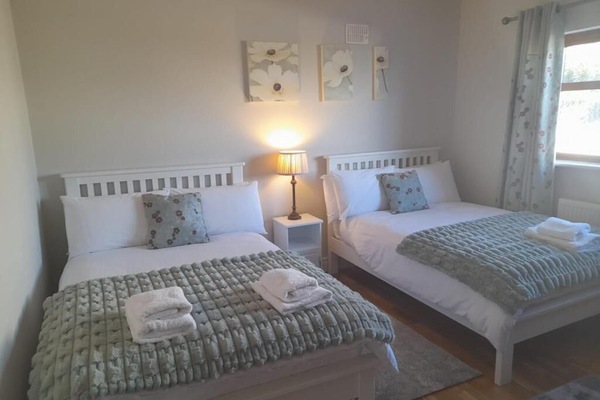 Family Triple Room, Courtyard View | Minibar, blackout drapes, iron/ironing board (on request), WiFi (free)