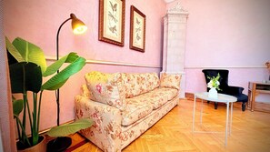 Comfort Apartment, 1 Double Bed with Sofa bed, Non Smoking, Kitchen | Living area | 55-inch Smart TV with digital channels - Refined Living on Calea Victoriei (Bucharest)