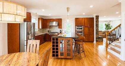 Private 27 Acre Estate ~ Mountain Views + Barn