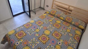Room - Pomelia Holiday House: Strategic Location in the Heart of Riposto (Riposto)